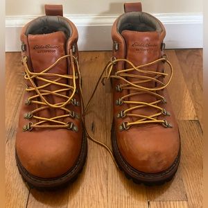 Eddie Bauer k-6 waterproof boot — paprika color — size 10.5